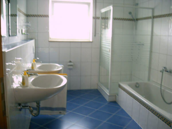 Bathroom on the top floor (9.2 sqm)