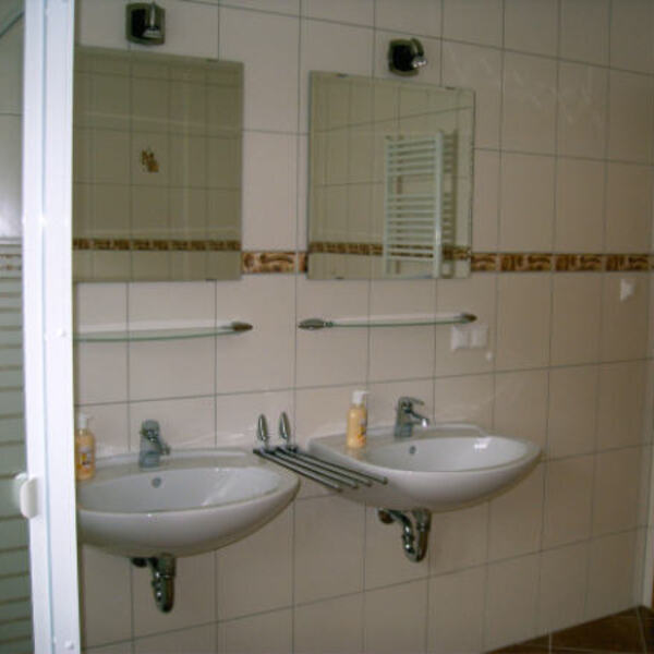 Bath on 1st floor